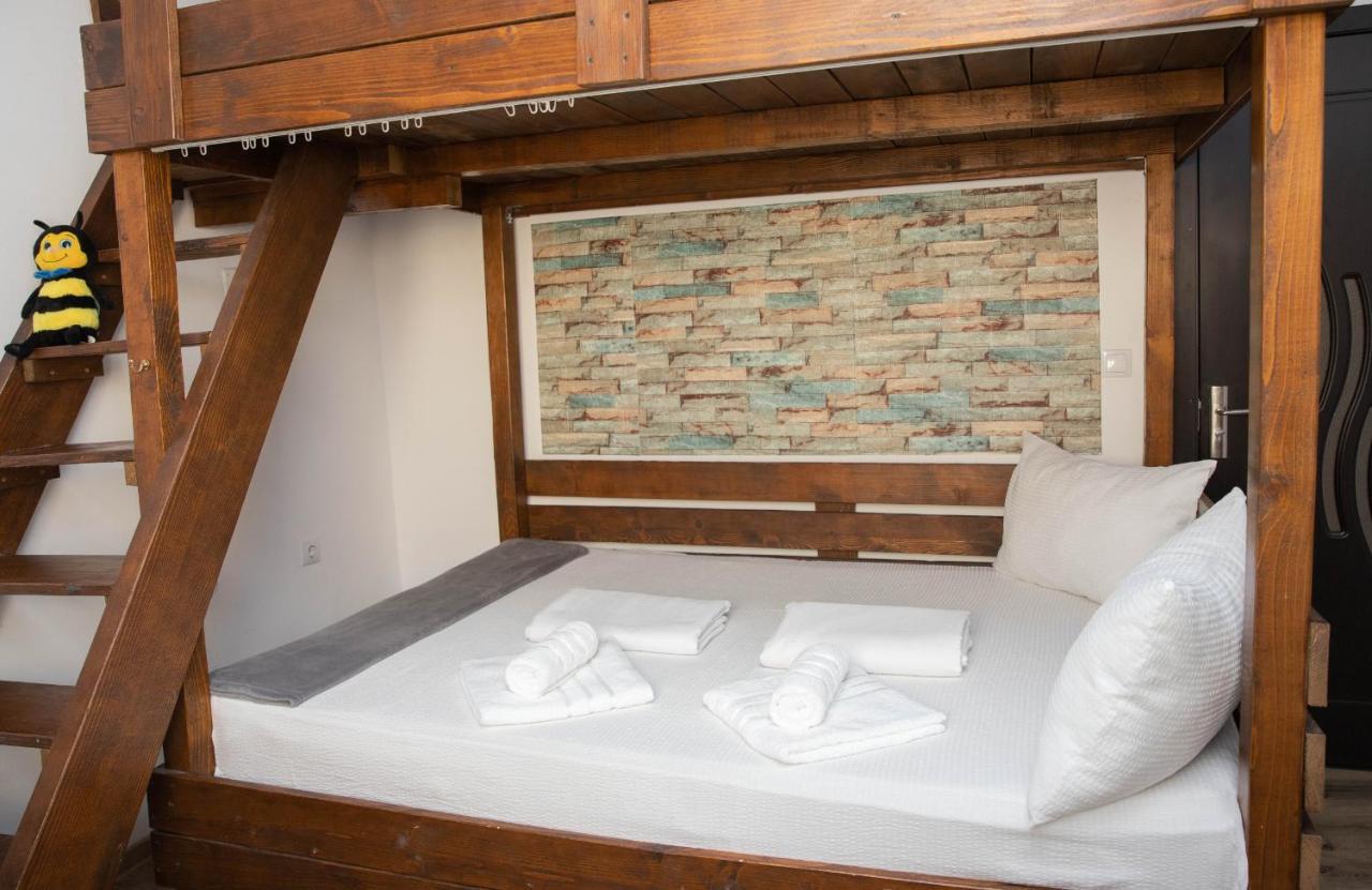 Cosy Apartment In City Centre オラデア エクステリア 写真